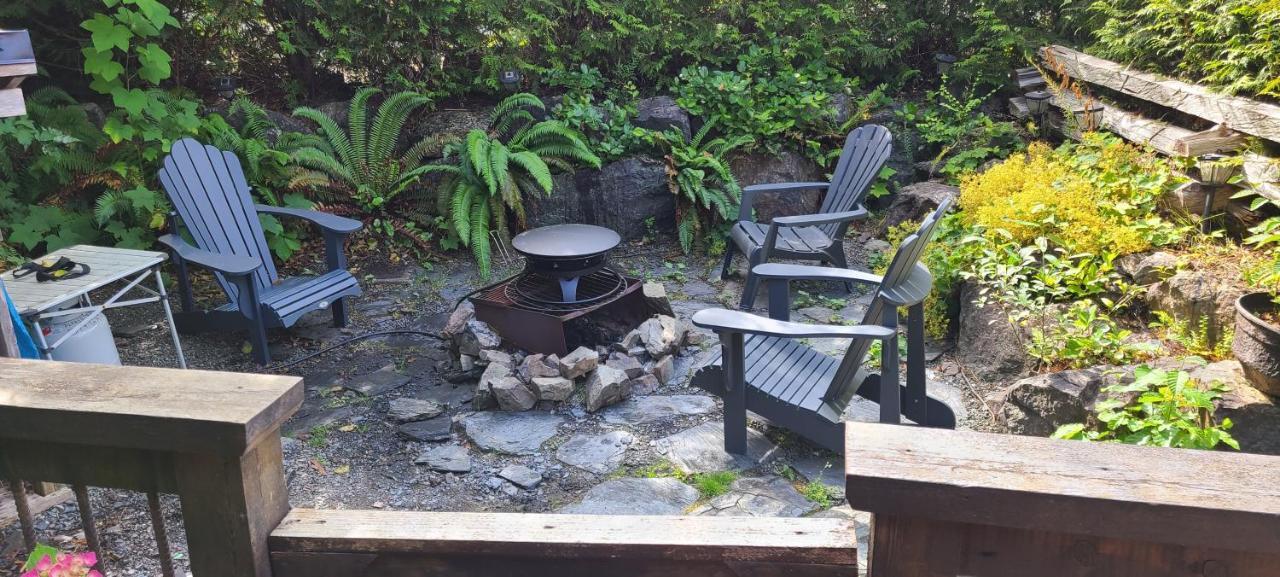 Villa A Shack In The Woods à Port Renfrew Extérieur photo